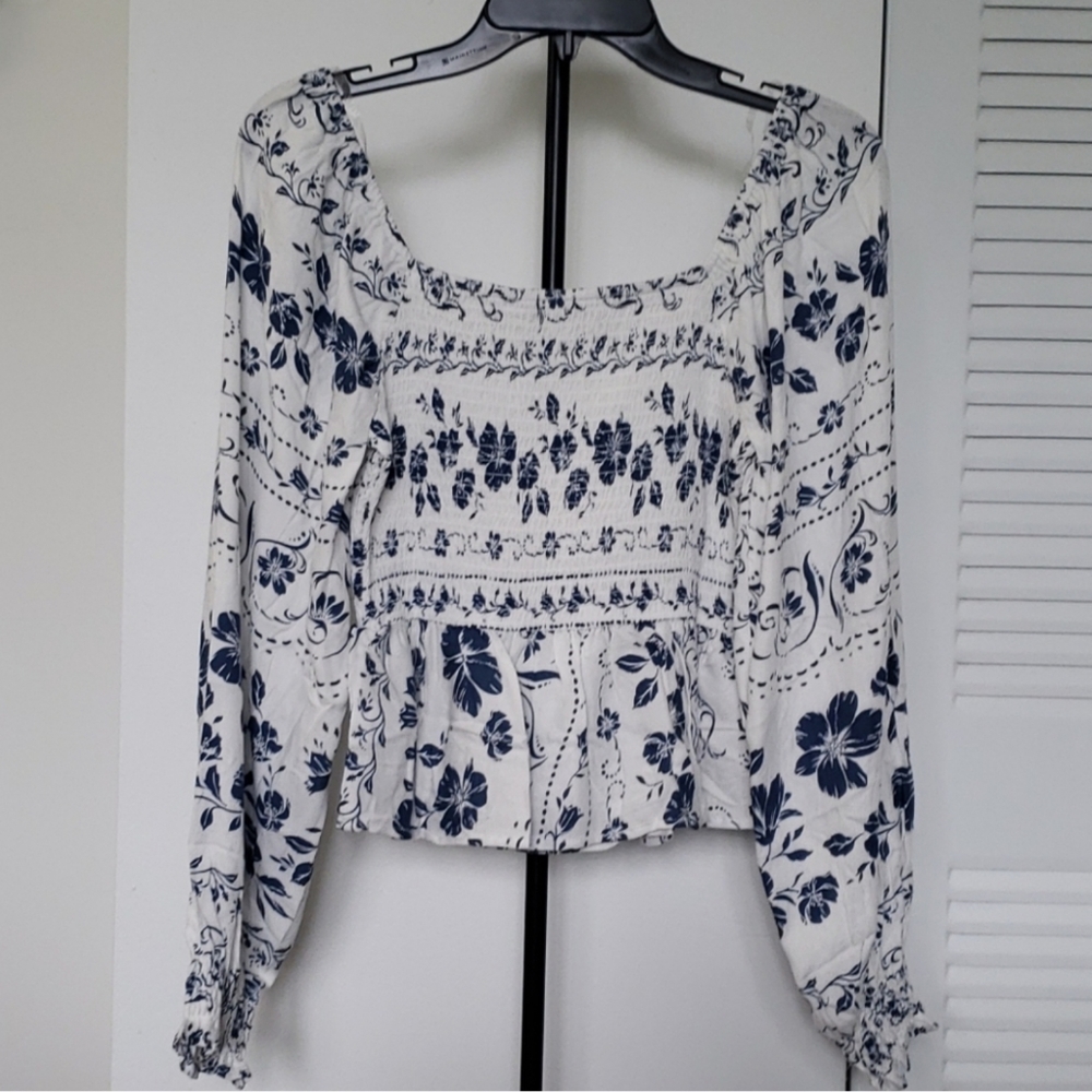 Square Neck Smocked Blouse - Picture 3 of 4